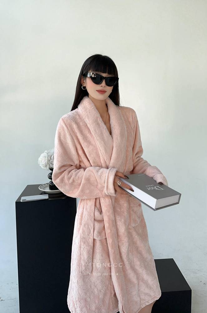 LV Loungewear 009