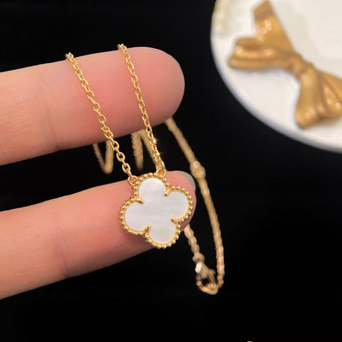 Van Cleef & Arpels Necklace 551