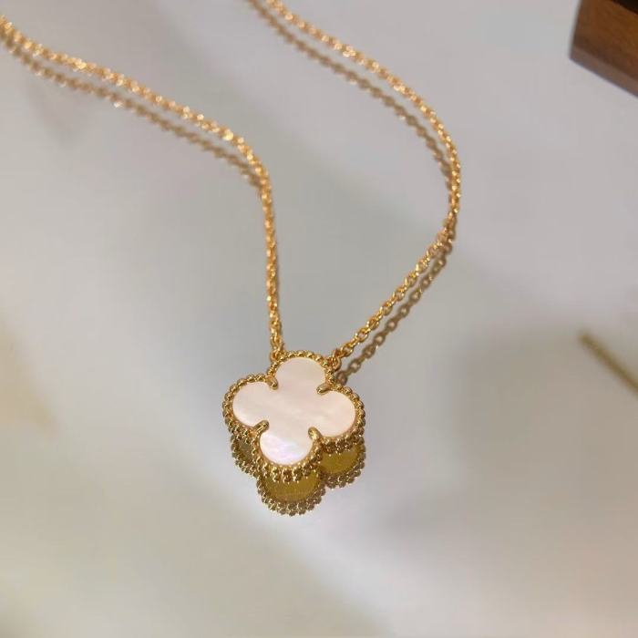 Van Cleef & Arpels Necklace 551