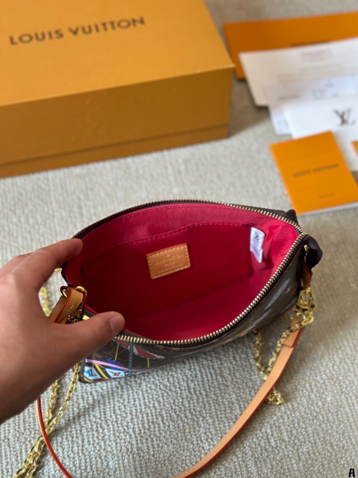 LV Pochette Bag 043 DB021 21cm