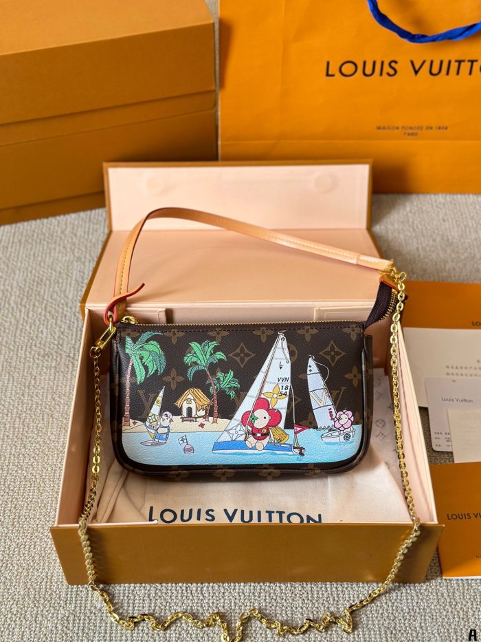 LV Pochette Bag 043 DB021 21cm