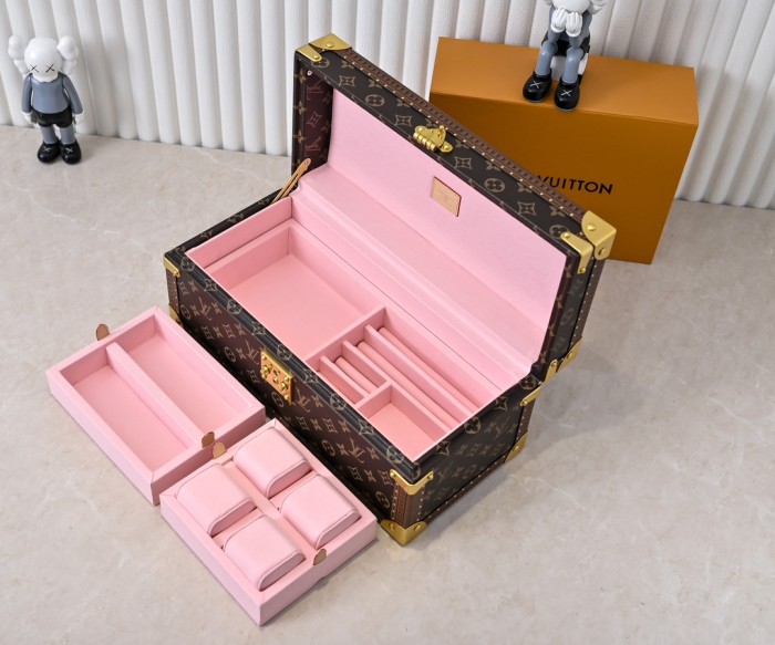 LV Coffret Accessoires Trunk M20209 LM064 38cm