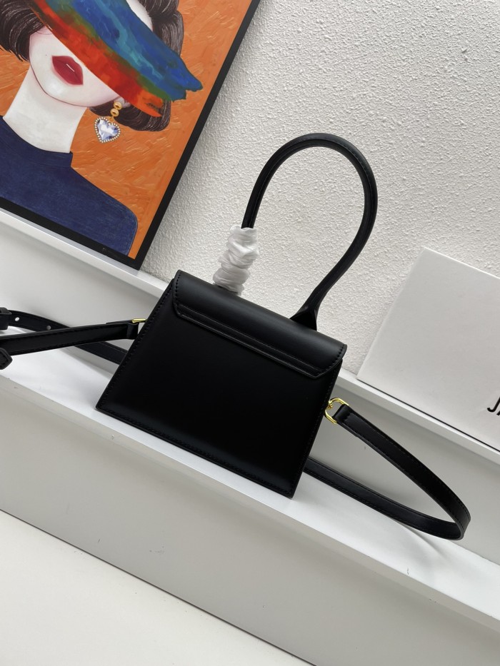 JACQUEMUS Shoulder Bag 666 LM031 17cm