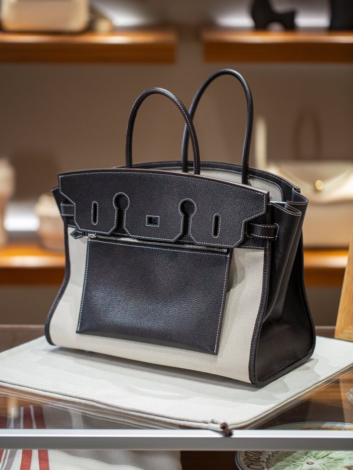 Hermes 𝐁𝐢𝐫𝐤𝐢𝐧 à 𝐥'𝐞𝐧𝐯𝐞𝐫𝐬 Bag XYZ053093 30-35cm