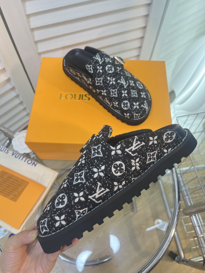 LV Shoes 022 HL032