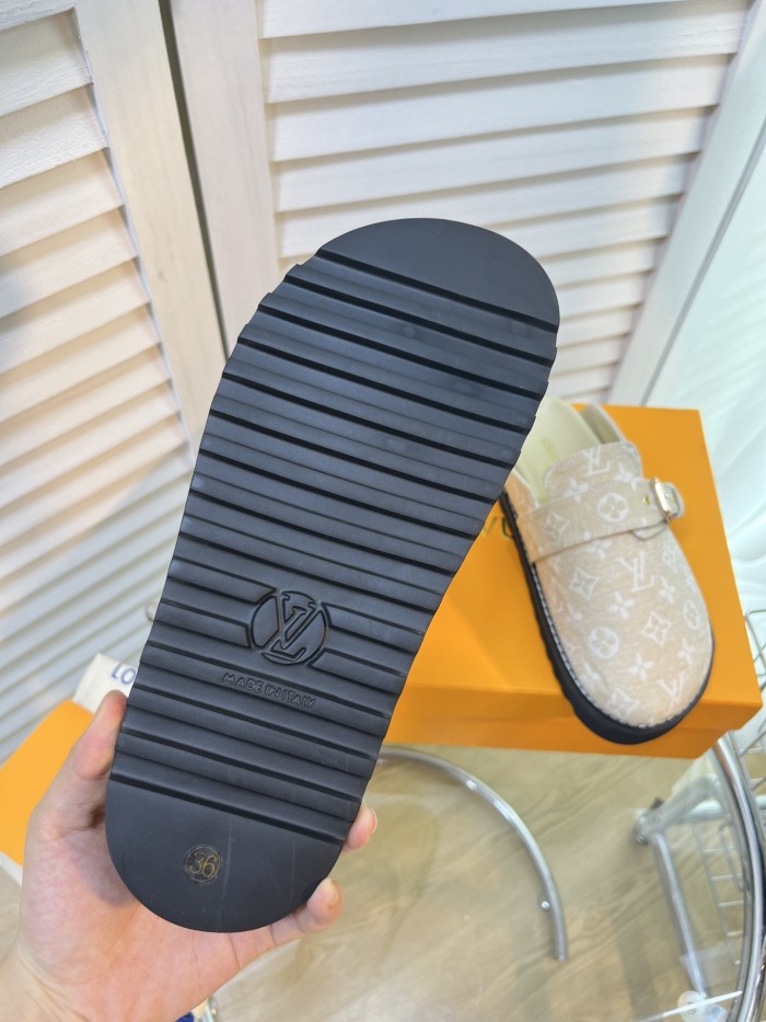 LV Shoes 022 HL032
