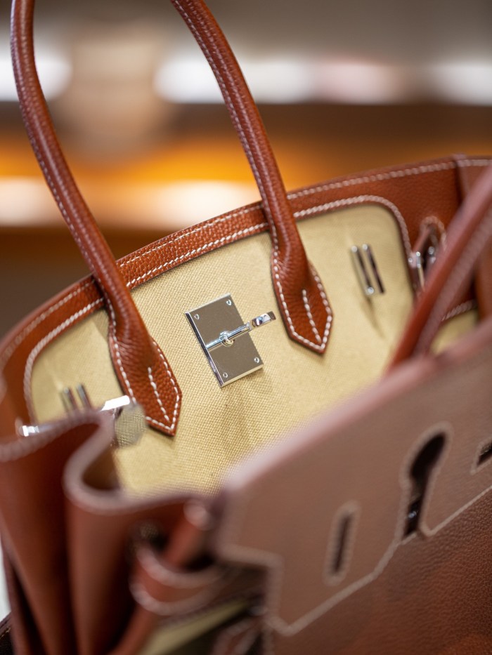 Hermes 𝐁𝐢𝐫𝐤𝐢𝐧 à 𝐥'𝐞𝐧𝐯𝐞𝐫𝐬 Bag XYZ053093 30-35cm