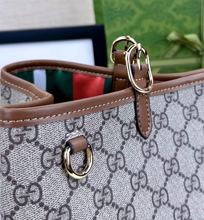 Gucci Emblem Tote 815213 LM071 38cm