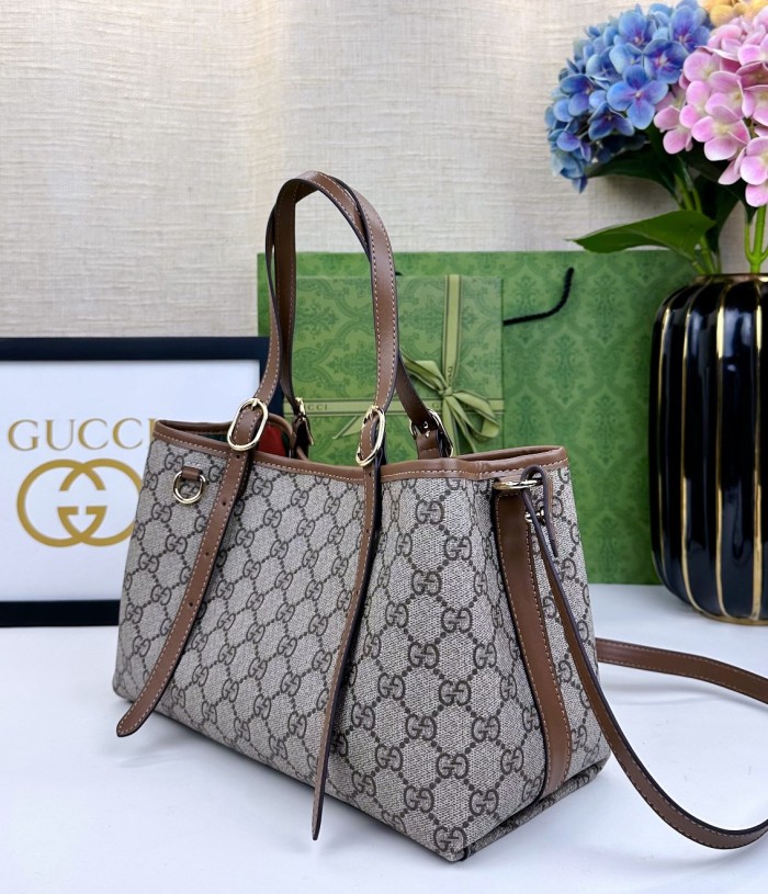 Gucci Emblem Tote 815214 LM061 31cm