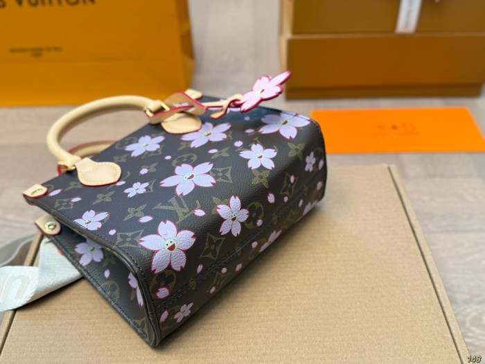 LV Onthego Bag 048 DB051 18cm