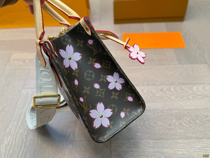 LV Onthego Bag 052 DB551 25cm