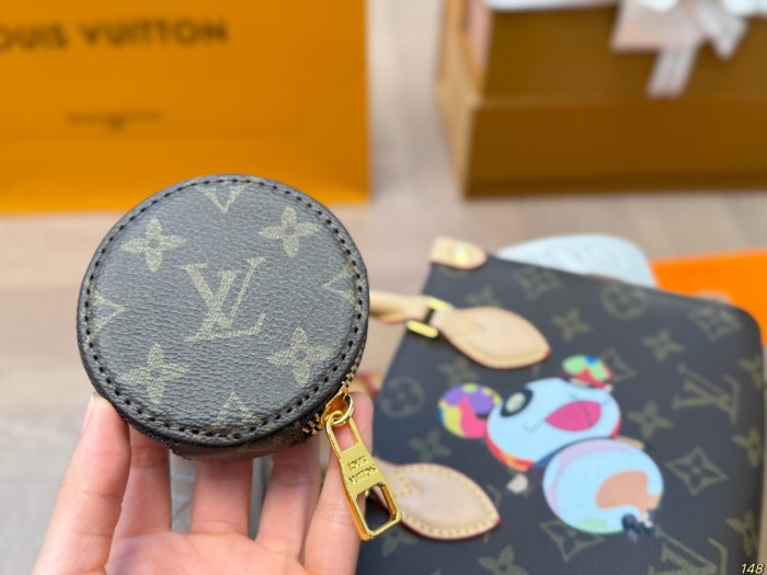 LV Onthego Bag 048 DB051 18cm