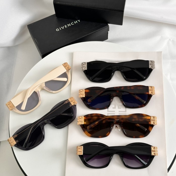 Givenchy Sunglasses GV60013U SM051
