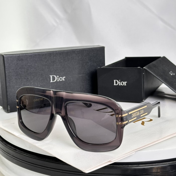 Dior Sunglasses Signature M1U SM021