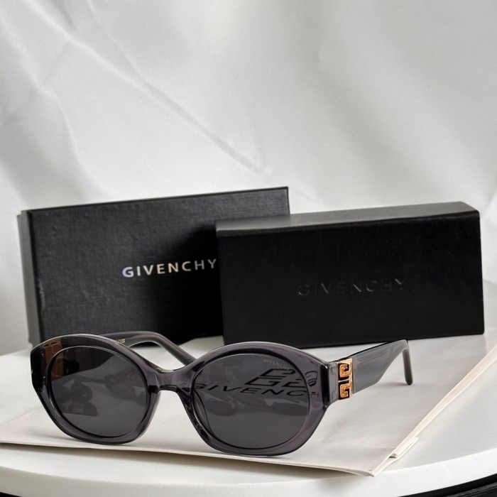 Givenchy Sunglasses GV60013U SM051