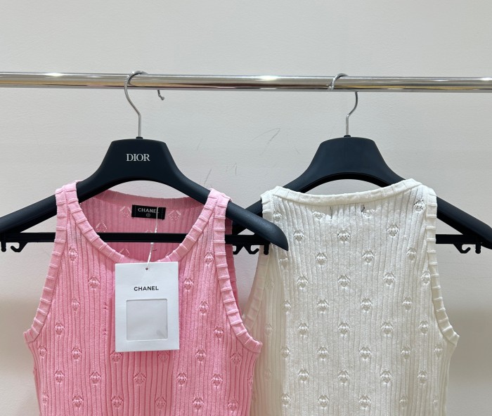 Chanel Ladieswear 001