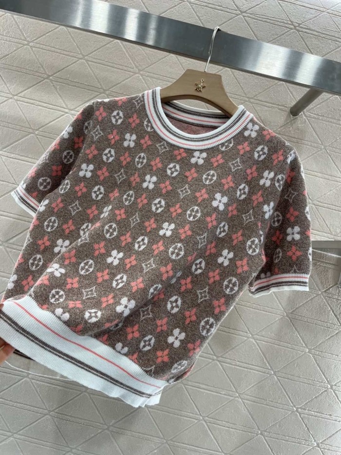 LV Ladieswear 001