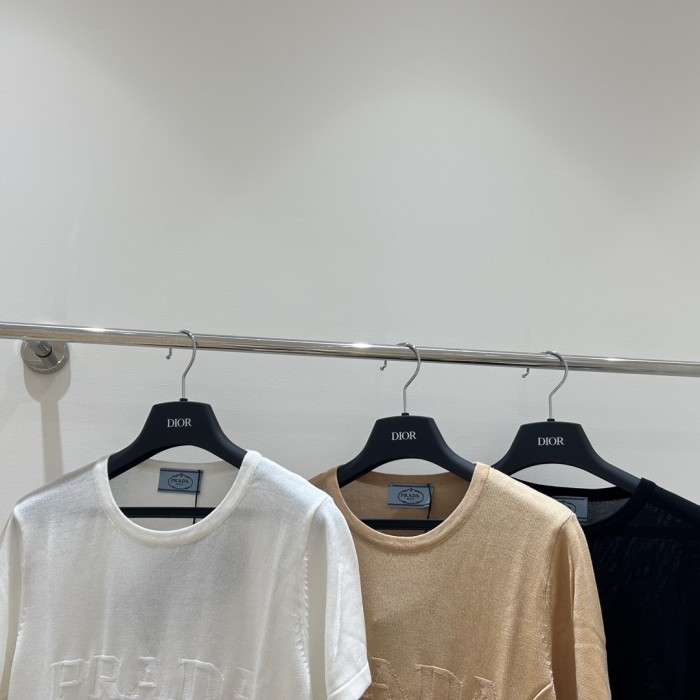 Prada Ladieswear 002