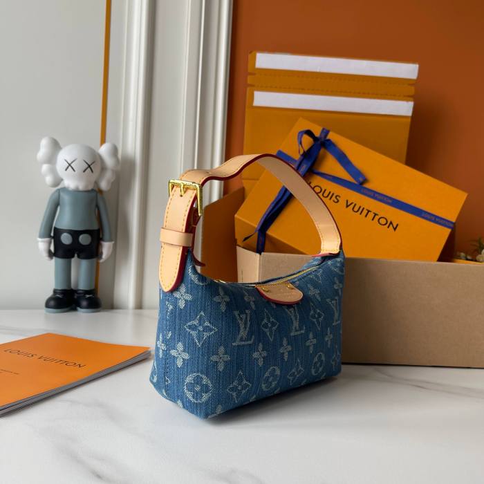 LV Hills Pochette Bag M82949 LM021 20.5cm