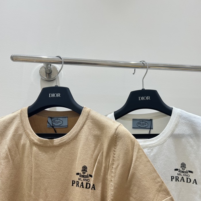 Prada Ladieswear 003