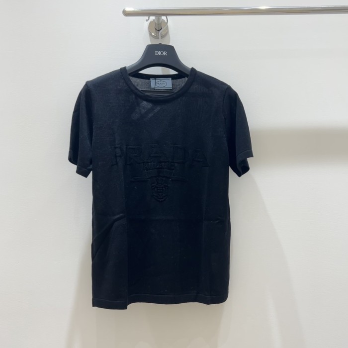 Prada Ladieswear 002