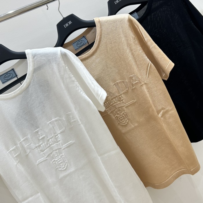 Prada Ladieswear 002