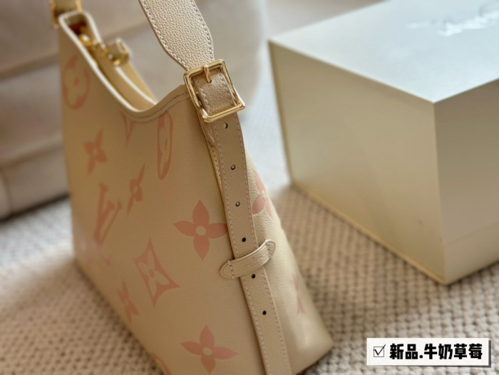 LV CarryAll Bag 071 DB502 29cm