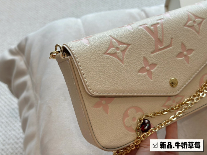 LV Pochette Félicie Bag 067 DB071 21cm