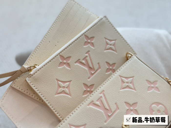LV Pochette Félicie Bag 067 DB071 21cm