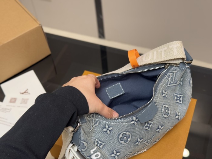 LV Belt Bag 078 DB581 29cm