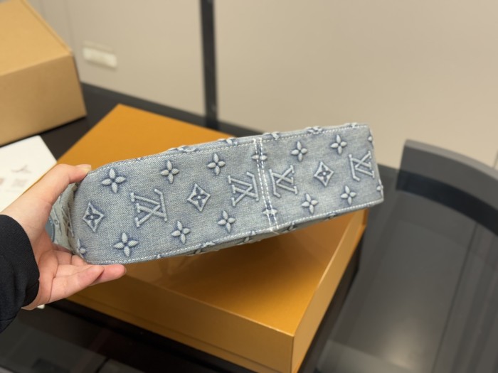 LV Hobo Shoulder Bag 077 DB581 32cm