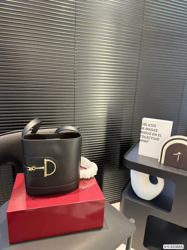 Gucci 73 Mini Bucket Bag 833665 DB041 19cm