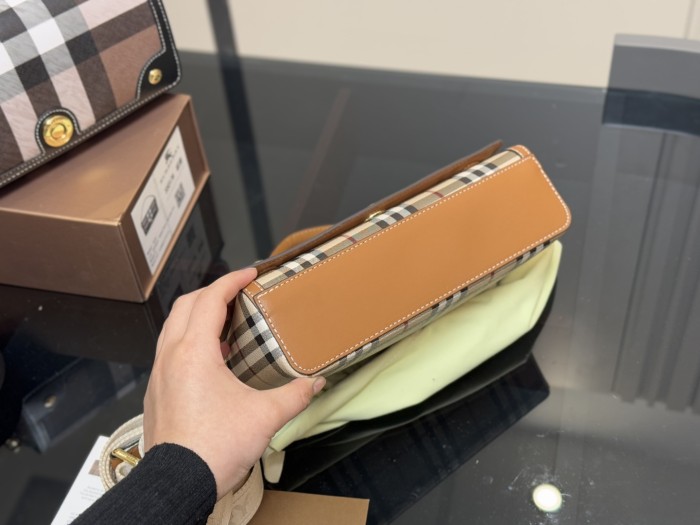 Burberry Shoulder Bag 002 DB581 24cm