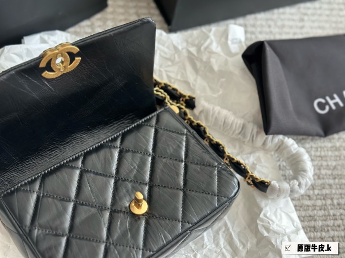 Chanel Shoulder Bag 038 DB562 20cm