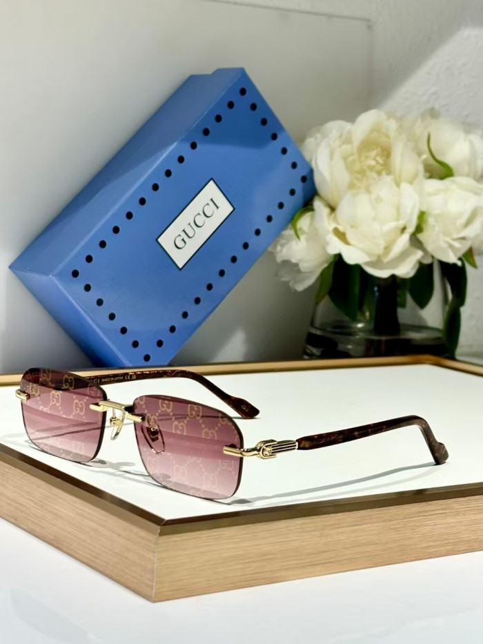 Gucci Sunglasses SM061