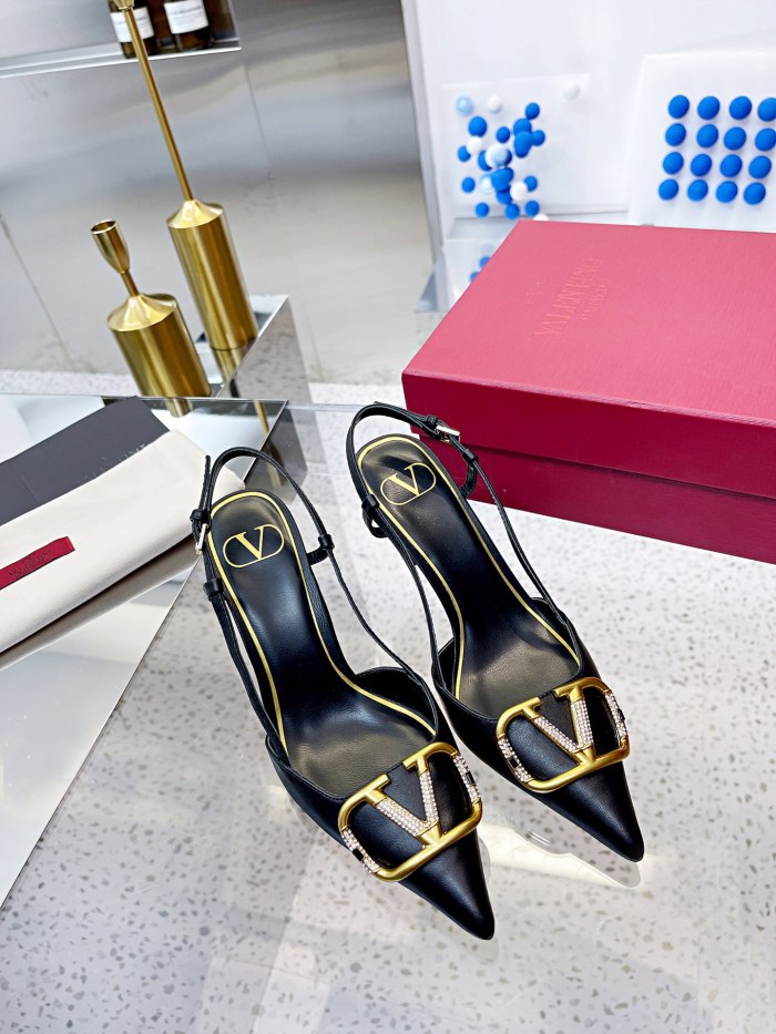 Valentino shoes 019 XM092