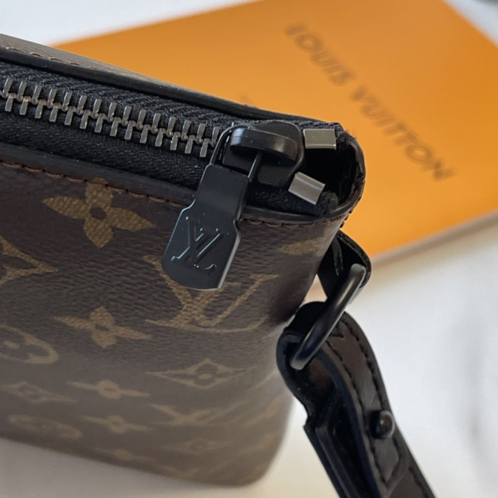 LV Takeoff Clutch M69837 LM021 30cm