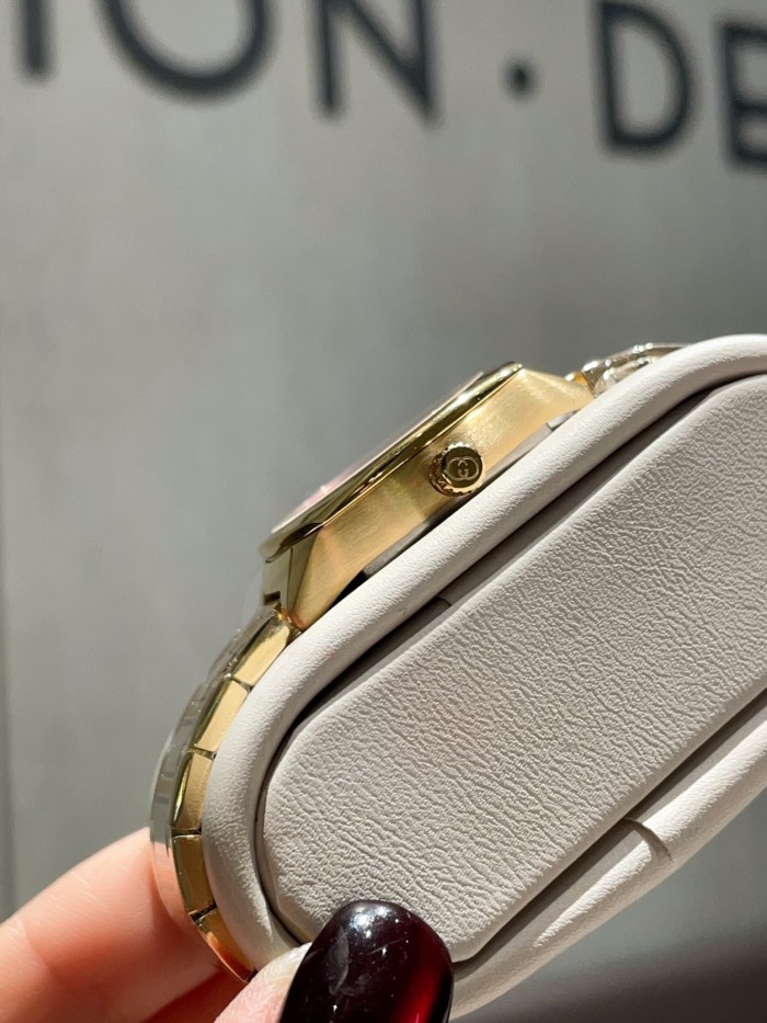 Gucci Watches 29mm