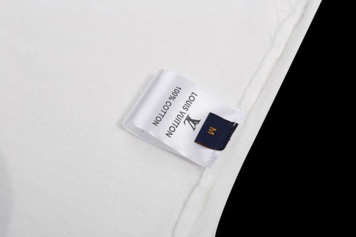 LV T-Shirts 040