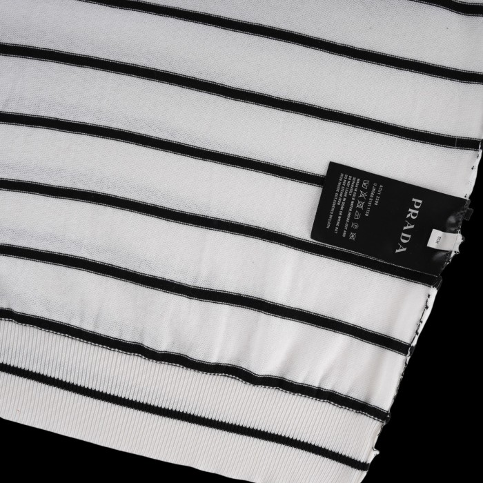 Prada T-Shirts 007