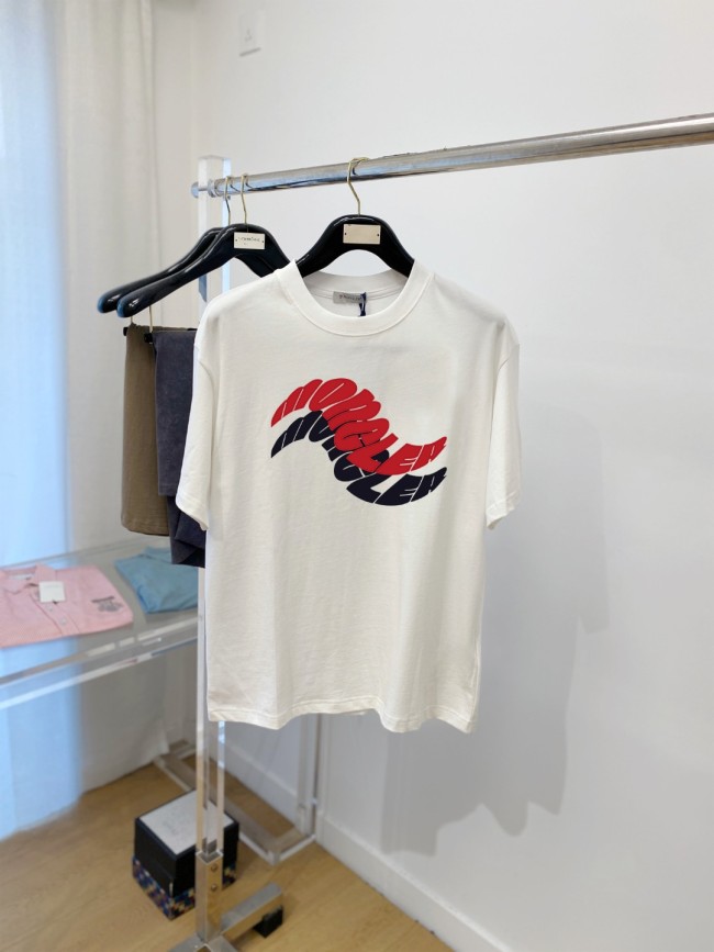 Moncler T-Shirts 021