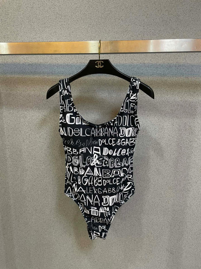 D&G Swimsuit 003