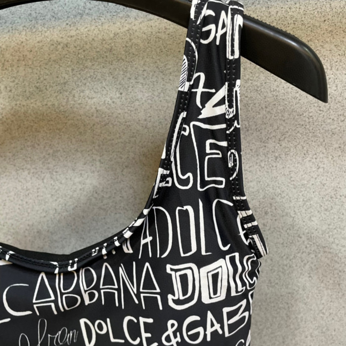 D&G Swimsuit 003