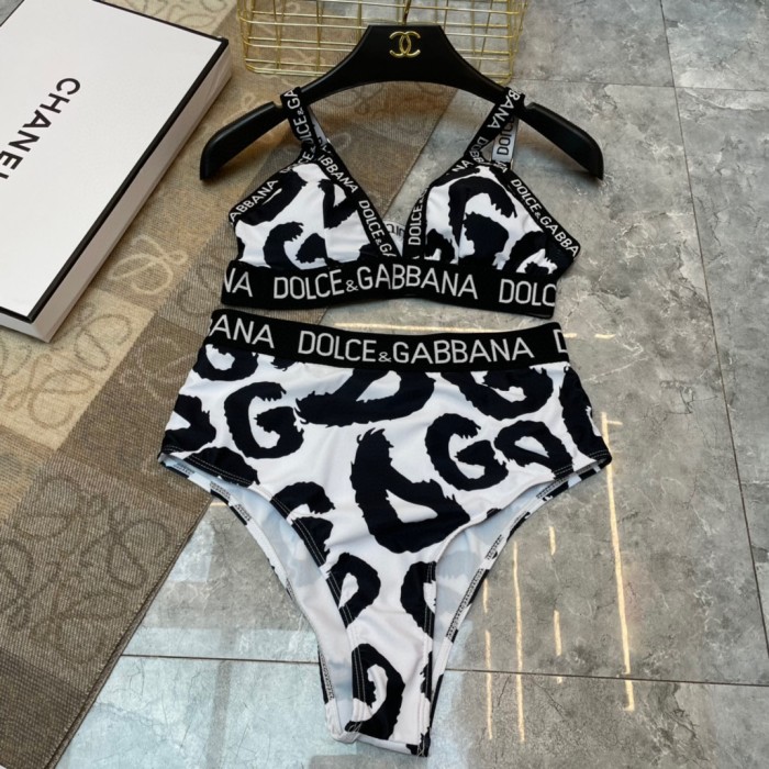 D&G Swimsuit 001