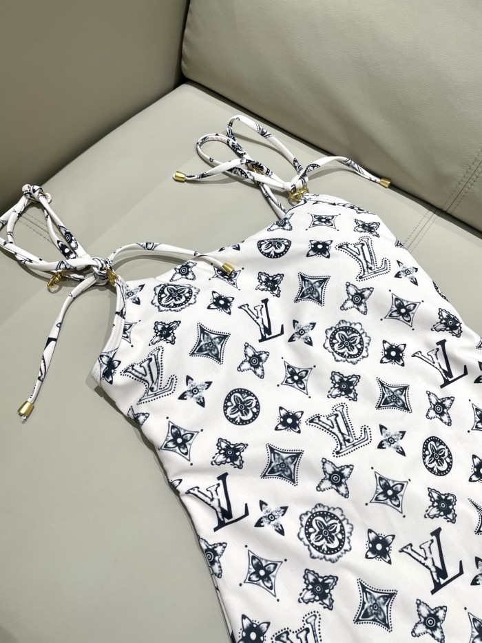 LV Swimsuit 003