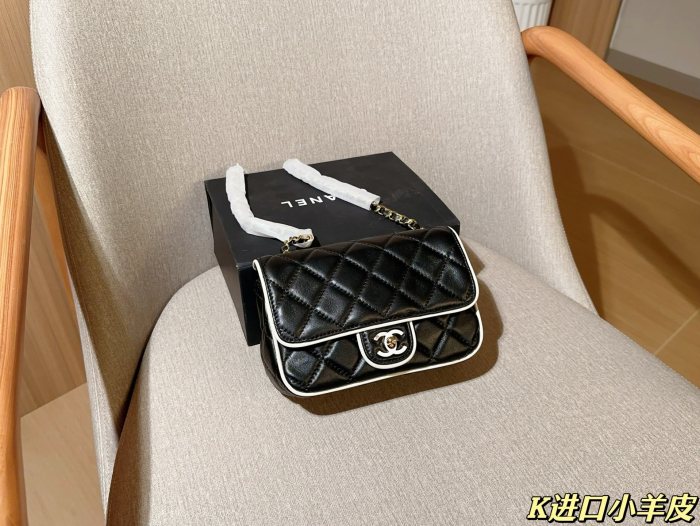 Chanel Shoulder Bag 049 DB032 19cm