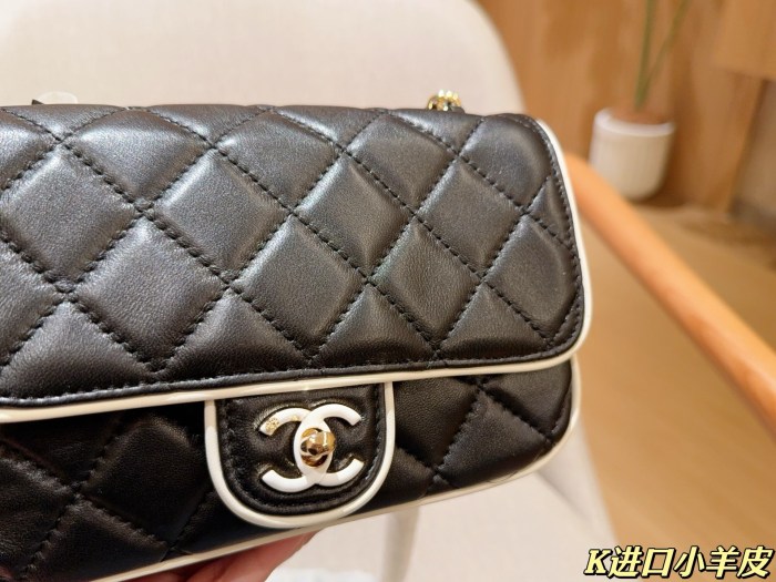 Chanel Shoulder Bag 049 DB032 19cm