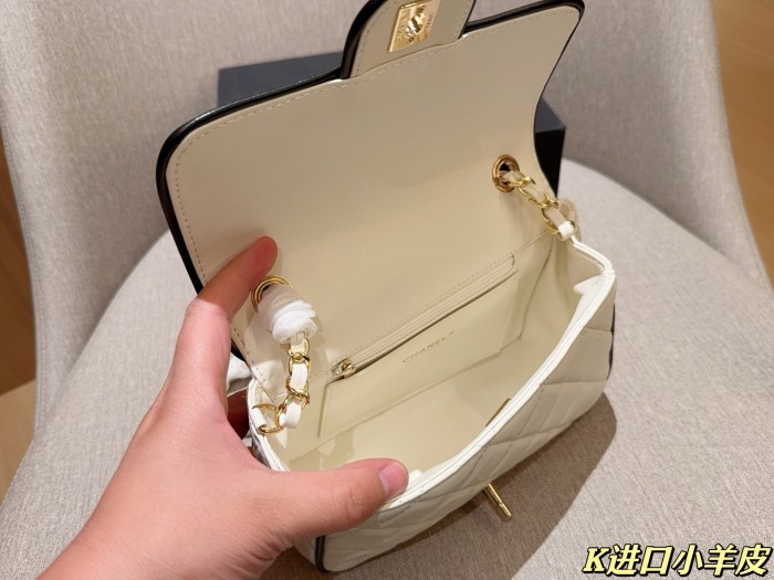 Chanel Shoulder Bag 049 DB032 19cm