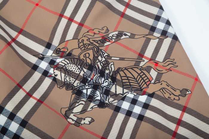 Burberry Shorts 016