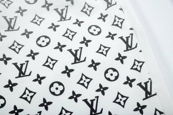LV Shorts 004